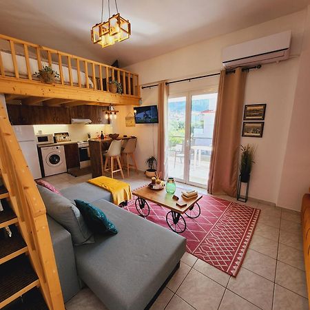 Luxury Loft Apartment Vivian Патра Экстерьер фото